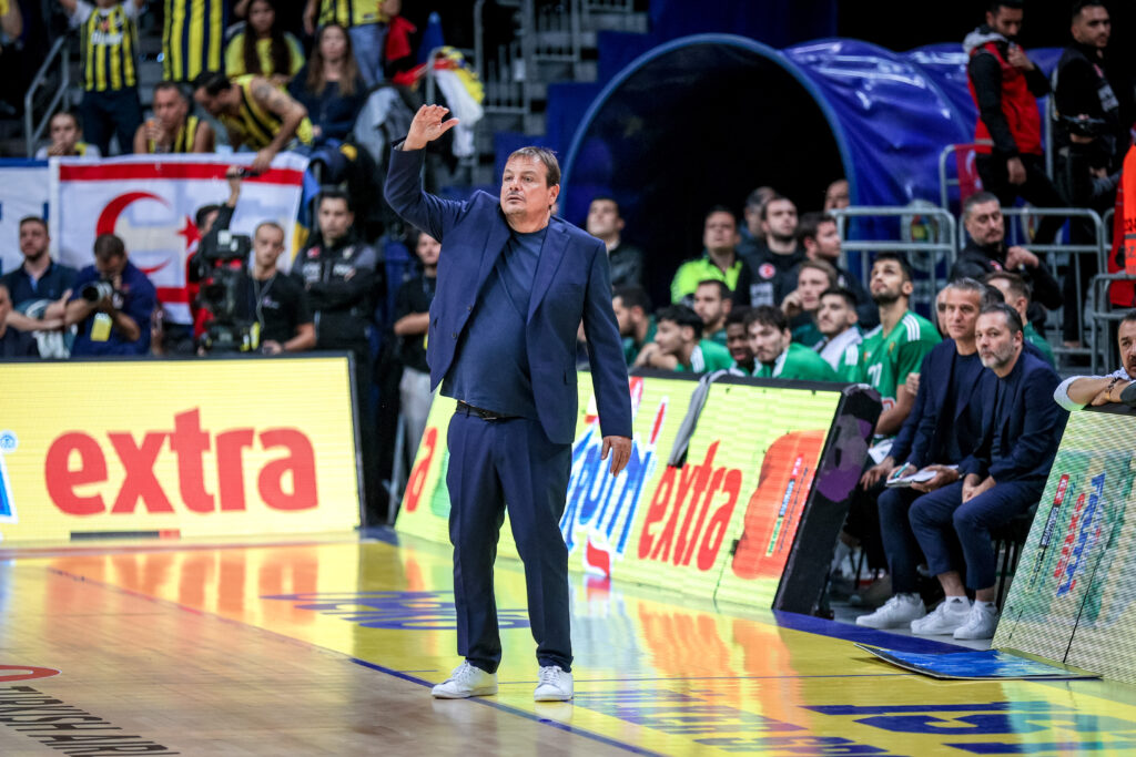 Η ΚΑΕ Παναθηναϊκός έκανε καταγγελία στην EuroLeague για σημαίες του ψευδοκράτους στο ματς με την Φεν