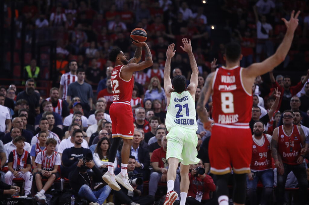 Ολυμπιακός-Μπαρτσελόνα 95-74: «Ερυθρόλευκη» μαγεία στο ΣΕΦ