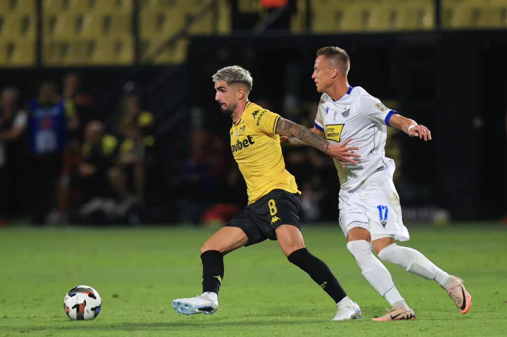 Super League: Ανέβηκε στην κορυφή με Μορόν ο Άρης, 2-0 τη Λαμία – Δείτε τα γκολ