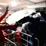 Επεισόδια μετά από επέμβαση των ΜΑΤ στην κατάληψη των εποχικών πυροσβεστών στο υπ. Πολιτικής Προστασίας