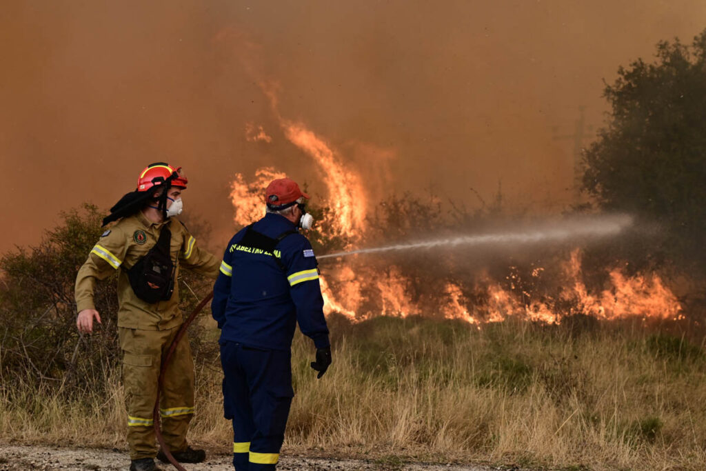 Κικίλιας για τη φωτιά στην Κορινθία: 50.000 στρέμματα έχουν καεί στο Ξυλόκαστρο – Η κατάσταση είναι σοβαρή