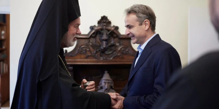 Συνάντηση Μητσοτάκη με τον Μητροπολίτη Βελγίου στις Βρυξέλλες