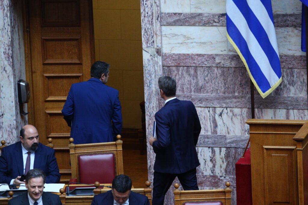 Βουλή: Ο λόγος που ο Μητσοτάκης αποχώρησε από την ομιλία Παππά και επέστρεψε…. για τον Ανδρουλ