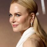 Η Σαμπρίνα Κάρπεντερ «συνέλαβε» τη Νικόλ Κίντμαν με ροζ χειροπέδες