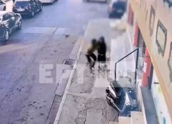 Επίθεση δέχθηκε 15χρονη στη Θεσσαλονίκη: Αλλοδαπός άρπαξε το κινητό της και συνελήφθη [βίντεο]