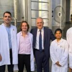 Θεοδωρικάκος: Επίσκεψη στον πρώτο σταθμό παραγωγής, αποθήκευσης, συμπίεσης και χρήσης πράσινου υδρογόνου