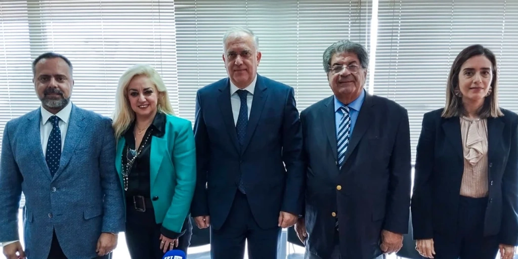 Θεοδωρικάκος: Ενισχύουμε με κάθε διαθέσιμο τρόπο τον Συνήγορο του Καταναλωτή