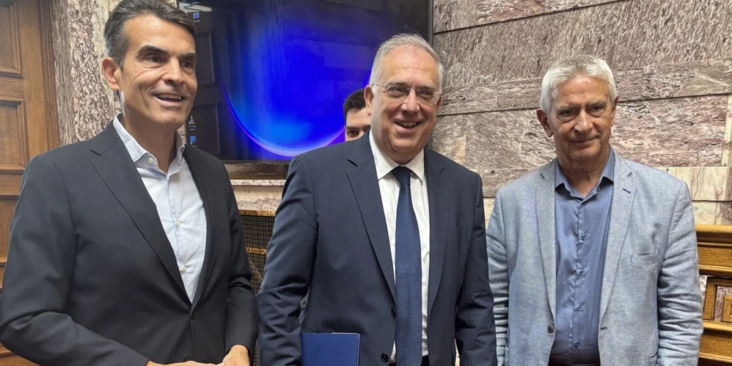Θεοδωρικάκος: Ενημέρωση των γαλάζιων βουλευτών για θέματα καθημερινότητας των πολιτών