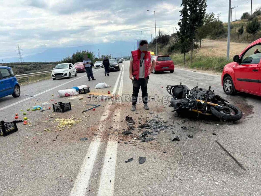 Τροχαίο δυστύχημα στη Λαμία: Σύγκρουση μηχανής με αγροτικό – Νεκρός ο αναβάτης [βίντεο]