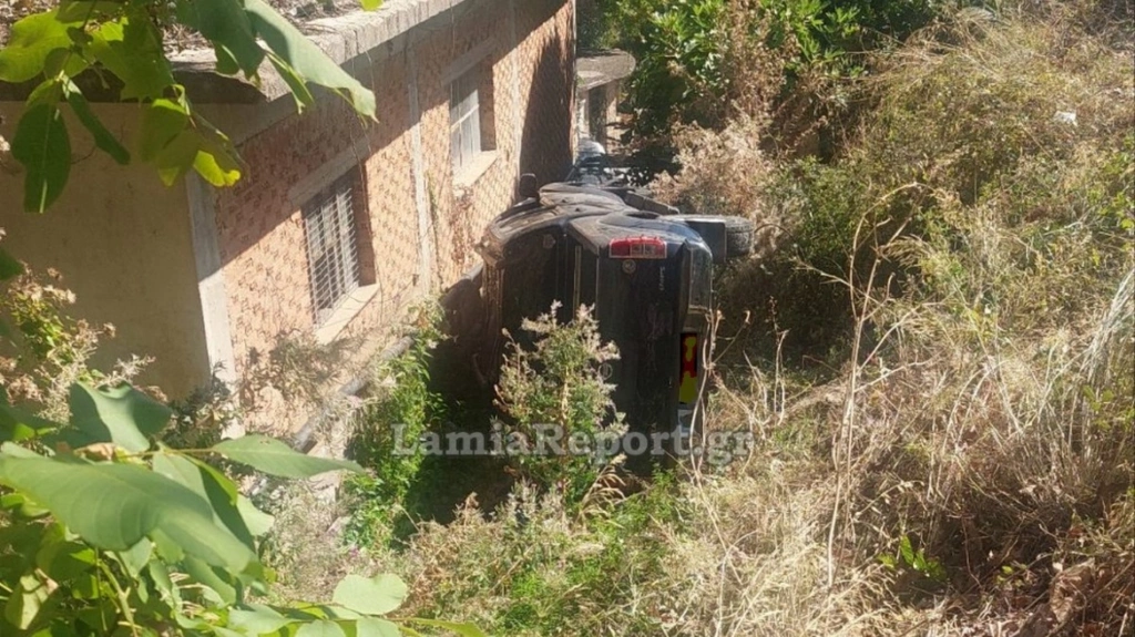 Φθιώτιδα: Αυτοκίνητο βγήκε εκτός πορείας και έπεσε πάνω σε σπίτι