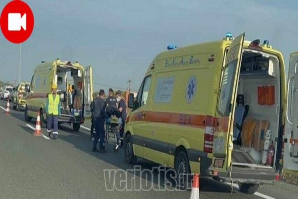 Τραγωδία στην Ημαθία: Δύο νεκροί μετά από σύγκρουση βαν με αυτοκίνητο [βίντεο]