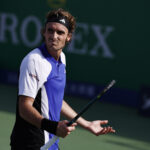 Στέφανος Τσιτσιπάς: Σφίγγει ο κλοιός για τη Lotus – Πότε θα παραδώσει το δίπλωμα – Με τι ποινή κινδυνεύει