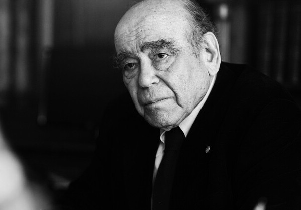 Πέθανε ο συγγραφέας Θανάσης Βαλτινός σε ηλικία 92 ετών