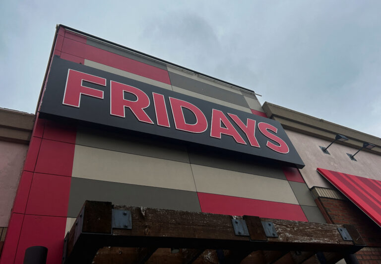 Η TGI Fridays υπέβαλε αίτηση για πτώχευση – Τι θα γίνει με τα καταστήματα στην Ελλάδα