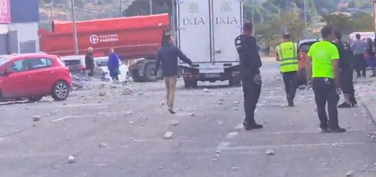 Ισπανία: Τουλάχιστον 2 νεκροί και ένας αγνοούμενος έπειτα από μία έκρηξη σε ένα εργοστάσιο