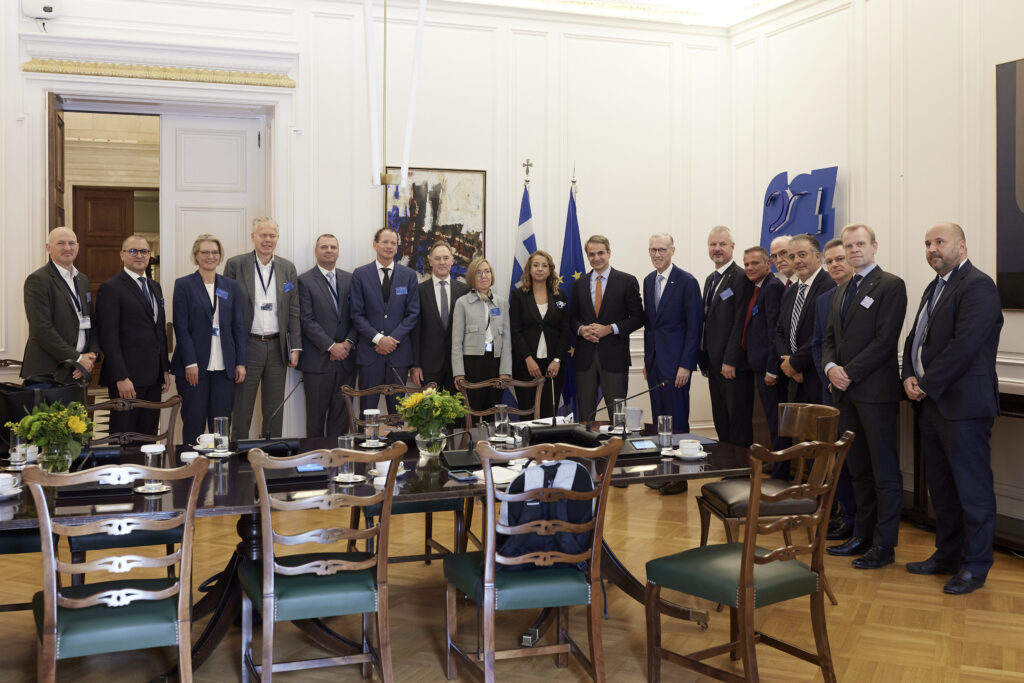 Συνάντηση Μητσοτάκη με ανώτατα στελέχη ευρωπαϊκών χημικών βιομηχανιών