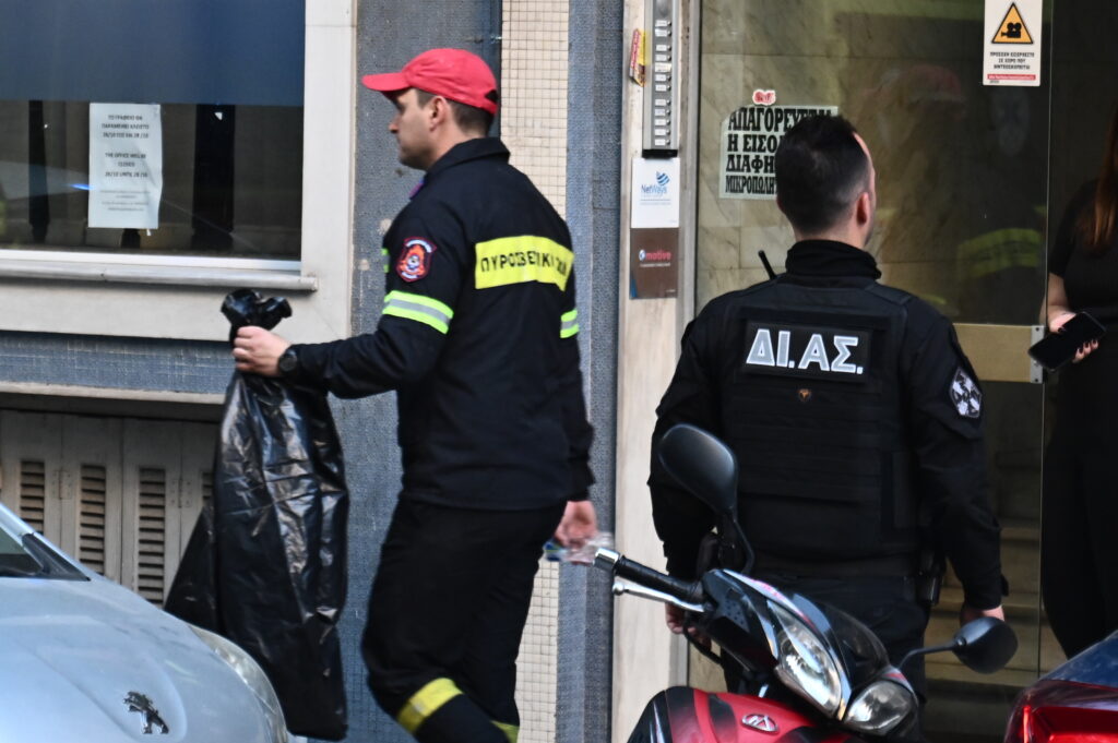Αμπελόκηποι: Τα μάτια του θύματος βρέθηκαν σε διπλανό κτίριο – Ετοίμαζαν την «τέλεια βόμβα» που έσκασε στα χέρια τους