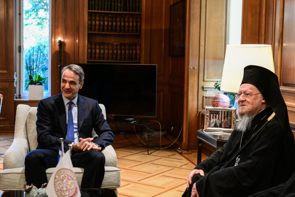 Με τον Οικουμενικό Πατριάρχη συναντήθηκε ο Κυριάκος Μητσοτάκης