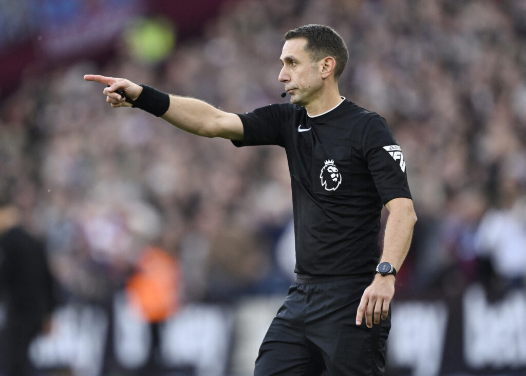 Premier League: Σε διαθεσιμότητα ο διαιτητής Κόουτι μετά το υβριστικό βίντεο εις βάρος της Λίβερπουλ