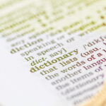 Demure: Αυτή είναι η viral λέξη της χρονιάς για το 2024 – Τι σημαίνει και πώς έγινε δημοφιλής