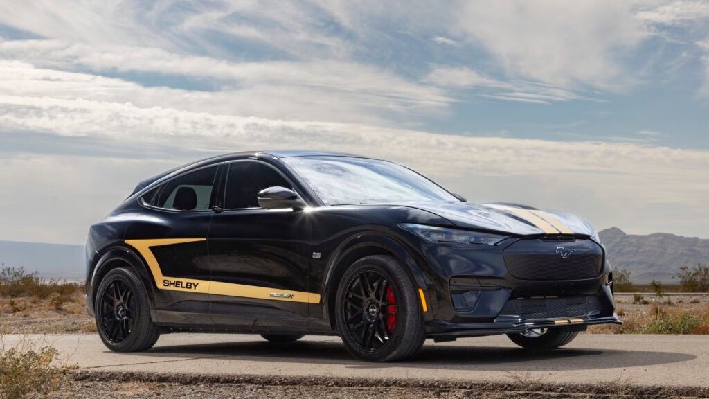 Ορίστε η ευκαιρία σας να αγοράσετε μια Shelby Mustang Mach-E
