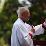 Τζάστιν Ουέλμπι: Παραιτείται από Αρχιεπίσκοπος του Καντέρμπουρι μετά από αποκαλύψεις για σκάνδαλο σεξουαλικής κακοποίησης