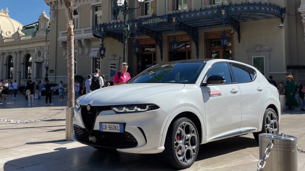 Ταξίδι στο Mόντε Κάρλο με την Alfa Romeo Tonale