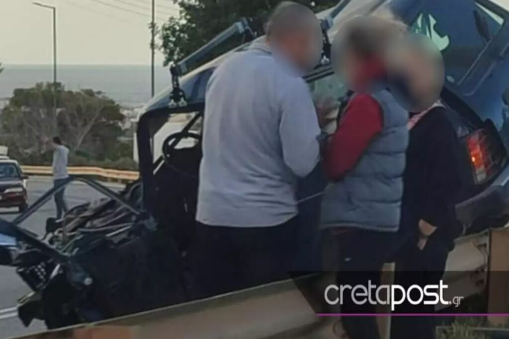 Κρήτη: Σύγκρουση 2 οχημάτων στη Χερσόνησο – Εγκλωβίστηκαν μέσα στο ΙΧ