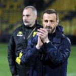 Super League: Δε δέχθηκε ερωτήσεις ο Μάντζιος – Πολλά παράπονα από την ΠΑΕ Άρης