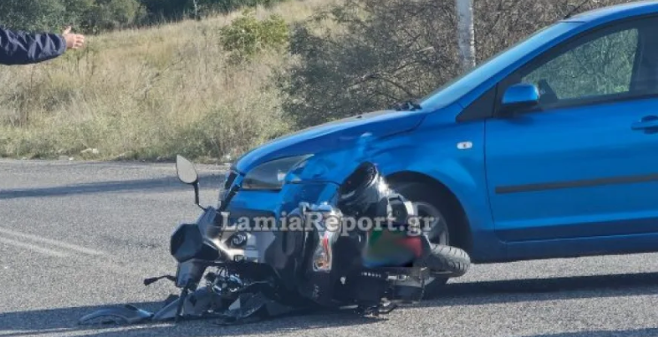 Τροχαίο στην Λαμία: Τραυματίστηκε ένας μοτοσικλετιστής – Ι.Χ συγκρούστηκε με μηχανή [εικόνες- βίντεο]