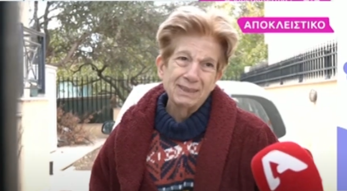 Μανούσος Μανουσάκης: Μιλά πρώτη φορά on camera η σύζυγος του, Μαρία μετά τον θάνατό του – «Είχε λευχαιμία που εξελίχθηκε ραγδαία» [βίντεο]