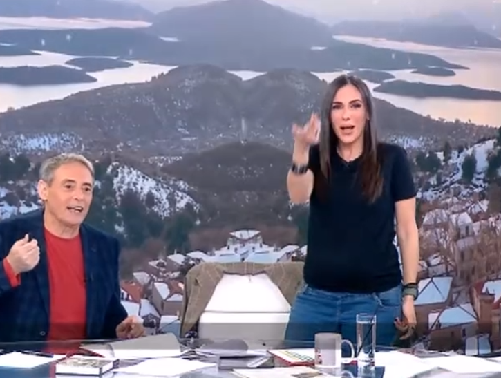 Ανθή Βούλγαρη: Φανέρωσε λίγο περισσότερο την κοιλίτσα της [βίντεο]