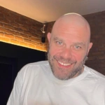 Δύσκολες ώρες για τον Μιχάλη Κουϊνέλη – Πέθανε ο πατέρας του