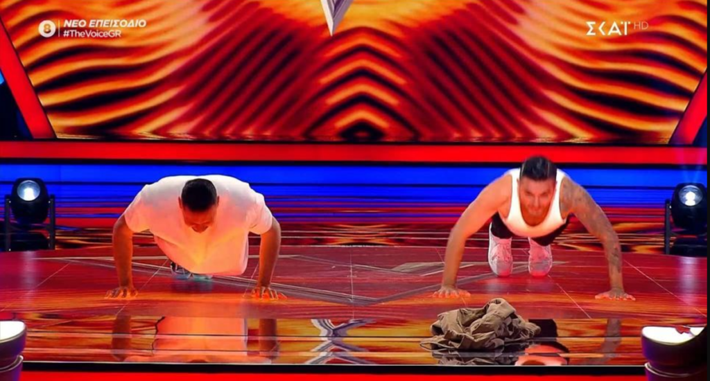 The Voice – Μάστορας: Έκανε push ups με τον διαγωνιζόμενο για να τον… διεκδικήσει [βίντεο]