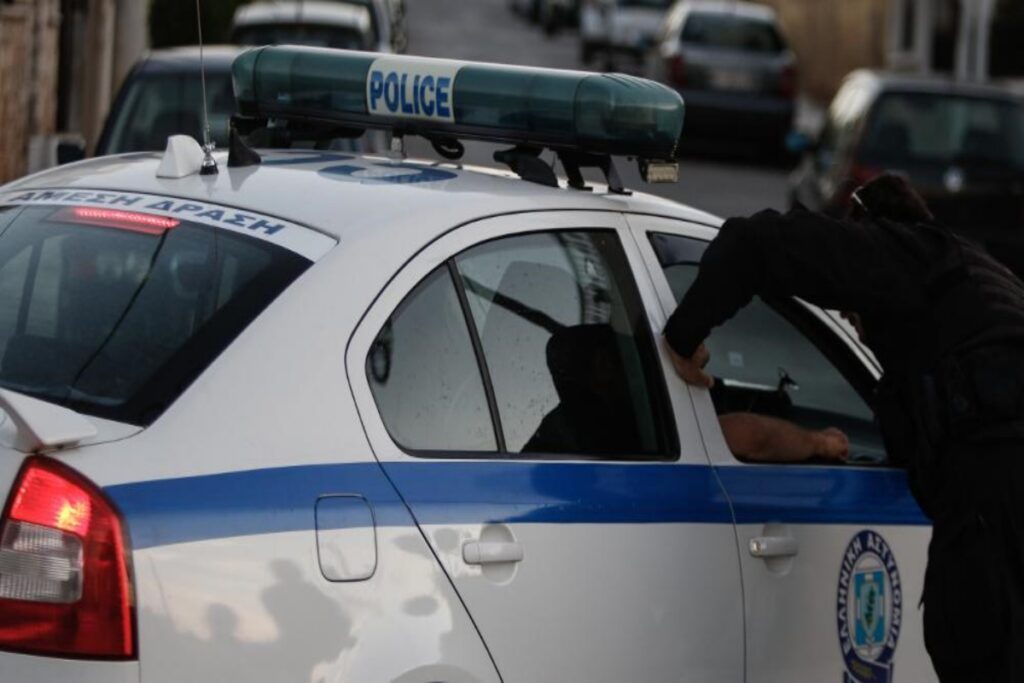 Βέροια: Σε διαθεσιμότητα ο αστυνομικός που παρέσυρε με ΙΧ και εγκατέλειψε 61χρονη [βίντεο]
