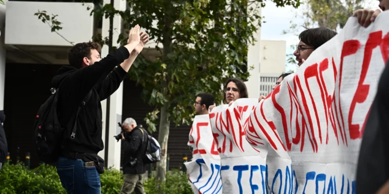 Ολοκληρώθηκε το συλλαλητήριο μαθητών και φοιτητών στο κέντρο – Άνοιξαν οι δρόμοι