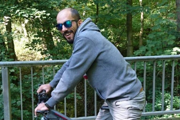 ΣΟΚ! Πέθανε ο δημοσιογράφος Κώστας Τέο σε ηλικία 44 ετών