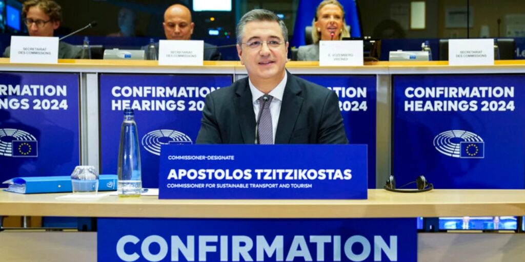 Ο Τζιτζικώστας υποσχέθηκε ενιαίο ψηφιακό σύστημα σιδηροδρομικών εισιτηρίων έως το 2025