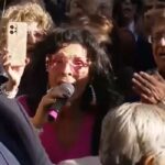 Στέφανος Κασσελάκης: Η Σοφία Βόσσου «έντυσε» μουσικά τη συγκέντρωση – Τραγούδησε «Θα ‘ναι σα να μπαίνει άνοιξη»