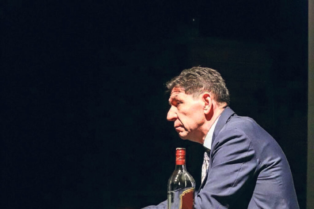 Σκιαδαρέσης στον ΕΤ: «Διαφυλάττω, όσο γίνεται, τον νεανικό μου εαυτό»