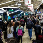 Χριστούγεννα: Κορυφώνεται η έξοδος – Τι πρέπει να προσέξουν οι οδηγοί, υποχρεωτικές οι αλυσίδες