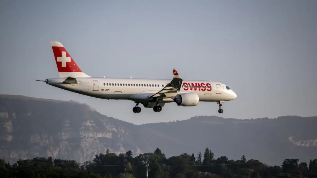 Πτήση Swiss: Στην ΜΕΘ μέλος του πληρώματος μετά την αναγκαστική προσγείωση – Γέμισε ασφυκτικά με καπνούς η καμπίνα
