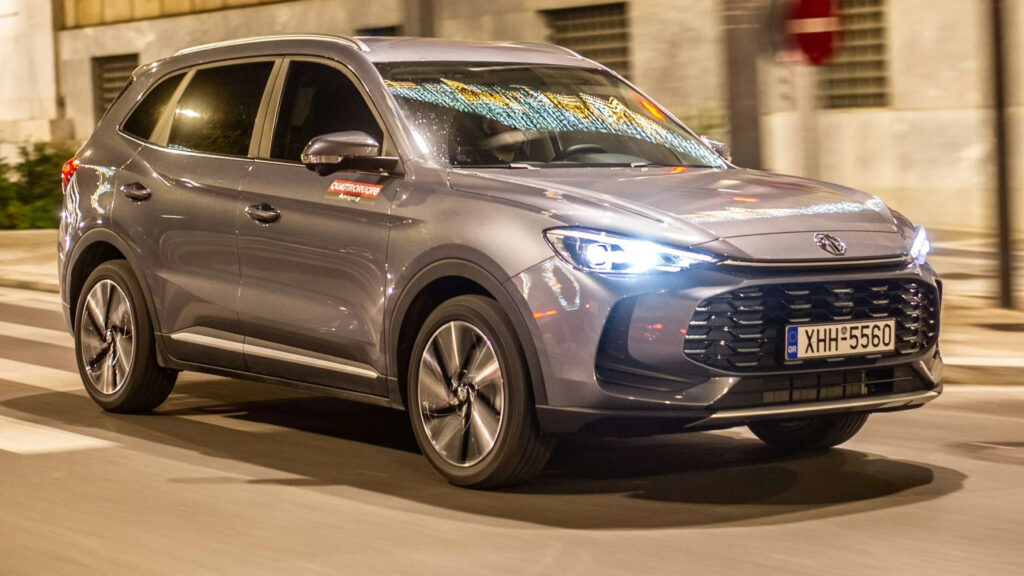 Δοκιμάζουμε το MG ZS MAX Hybrid+: Άκρως οικογενειακό και… υβριδικό!