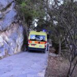 Ροδόπη: Αυτοκίνητο που μετέφερε παράνομους μετανάστες έπεσε σε χαράδρα – Νεκρό ένα άτομο