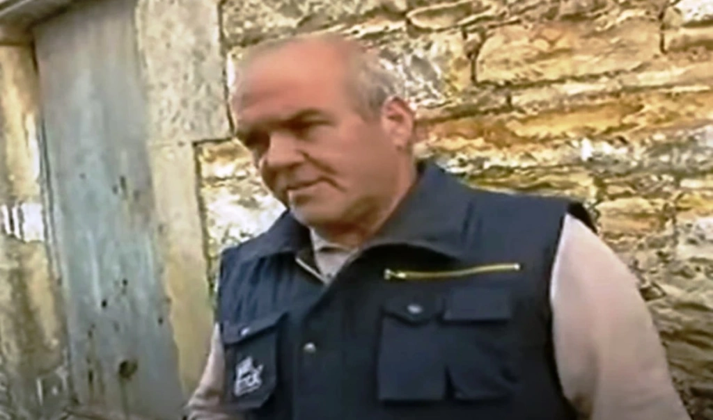 Εύβοια: «Συντηρούσε τα παιδιά του και εκείνα τον σκότωσαν» λένε οι γείτονες – Από τους καλύτερους τεχνίτες πέτρας ο 65χρονος – Η τηλεοπτική του εμφάνιση πριν από 10 χρόνια