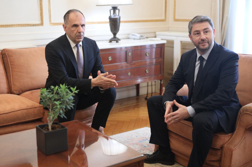 Συνάντηση Γεραπετρίτη – Ανδρουλάκη: «Ο διάλογος με την Τουρκία πρέπει να βασίζεται σε ρεαλιστι