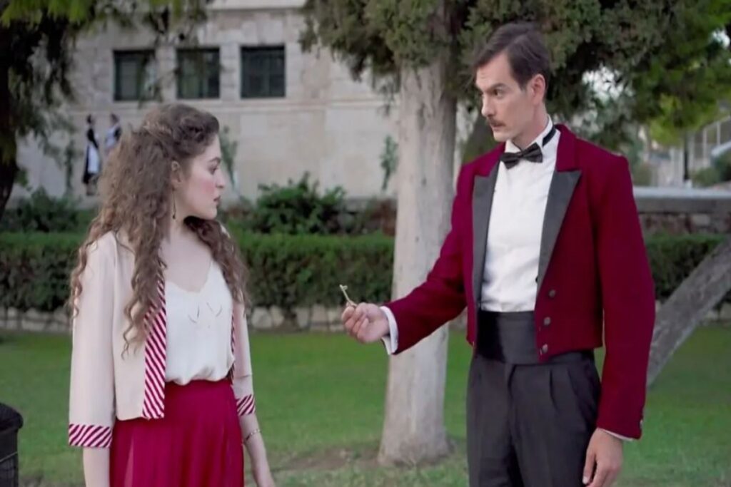 Grand Hotel: Πεθαίνουν τρεις – Ο Πέτρος φιλάει την πρώην του κι εκείνη χτυπάει την Αλίκη