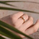 Πρωτότυπα δαχτυλίδια αρραβώνων και τάσεις το 2025