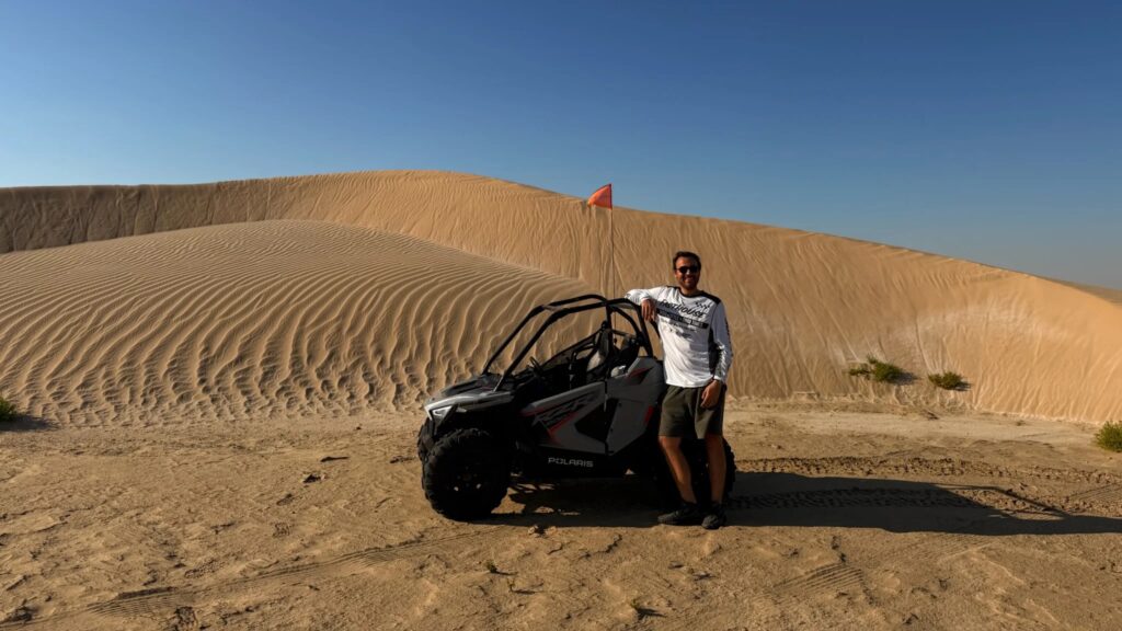 Οδηγούμε στα sand dunes της ερήμου του Άμπου Ντάμπι!