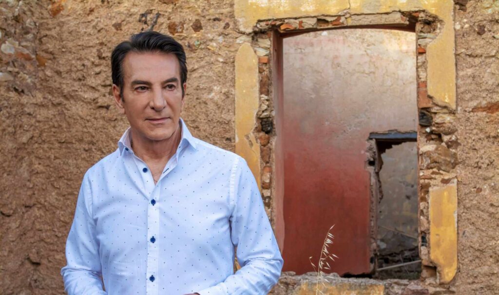Ο Δημήτρης Κοντολάζος ξεκινάει εμφανίσεις στη Θεσσαλονίκη!
